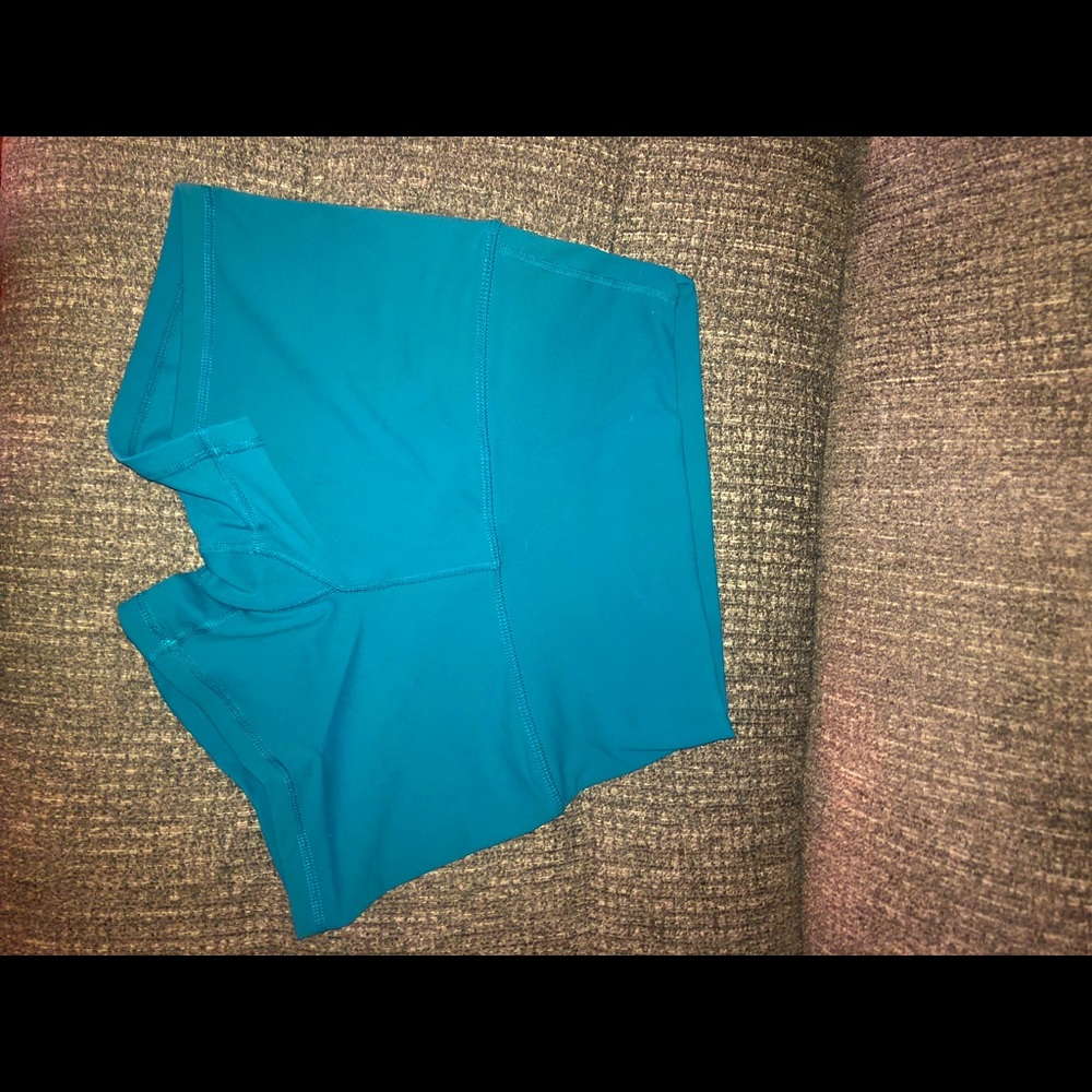 Born primative  high waist short. To small for me.